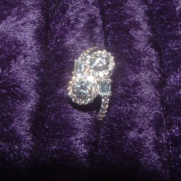 Cz Ring AAA Hsn Absolute Bypass Twist Ring - Picture 5 of 6